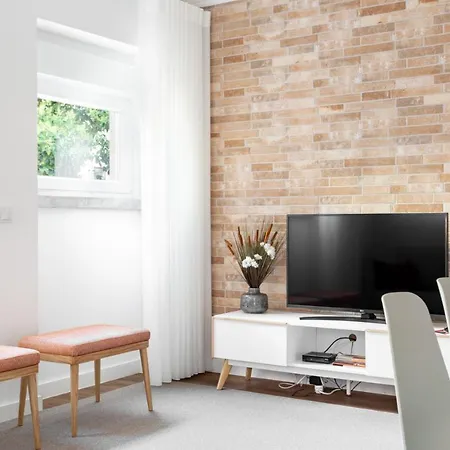 Joivy Bright And Beautiful 4br 5 Mins To Rato Subway Apartament