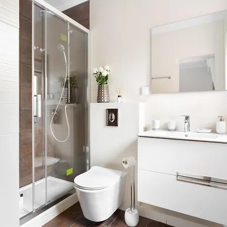 Joivy Bright And Beautiful 4br 5 Mins To Rato Subway Apartament Lizbona