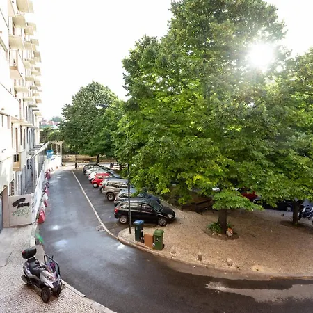 Apartament Joivy Bright And Beautiful 4br 5 Mins To Rato Subway *