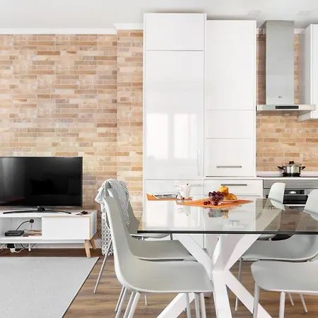 Joivy Bright And Beautiful 4br 5 Mins To Rato Subway Lissabon