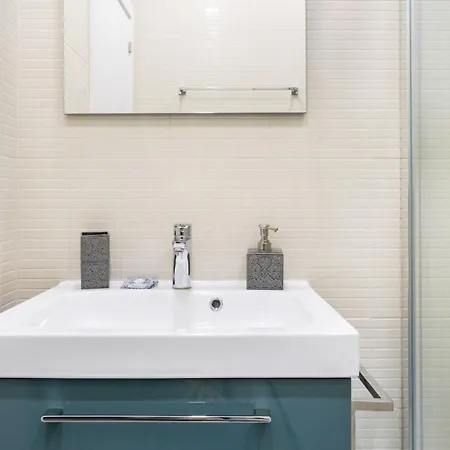 Joivy Bright And Beautiful 4br 5 Mins To Rato Subway Appartement Lissabon